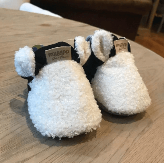 Lamb design baby shoes
