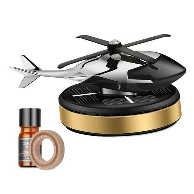 Helikopter bilduft med solcellepanel