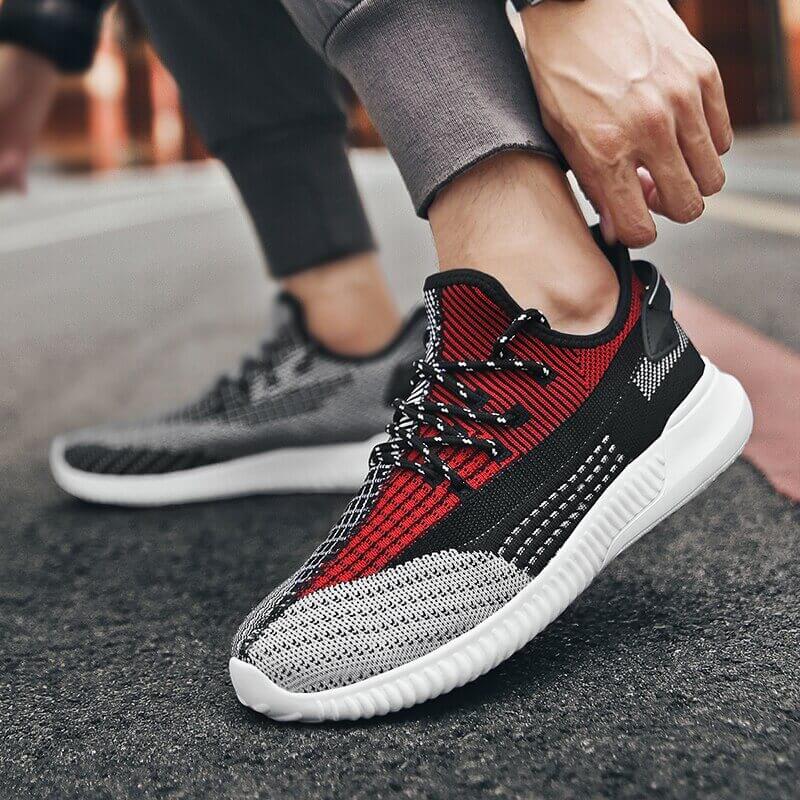 Sneakers i vevd mesh for menn