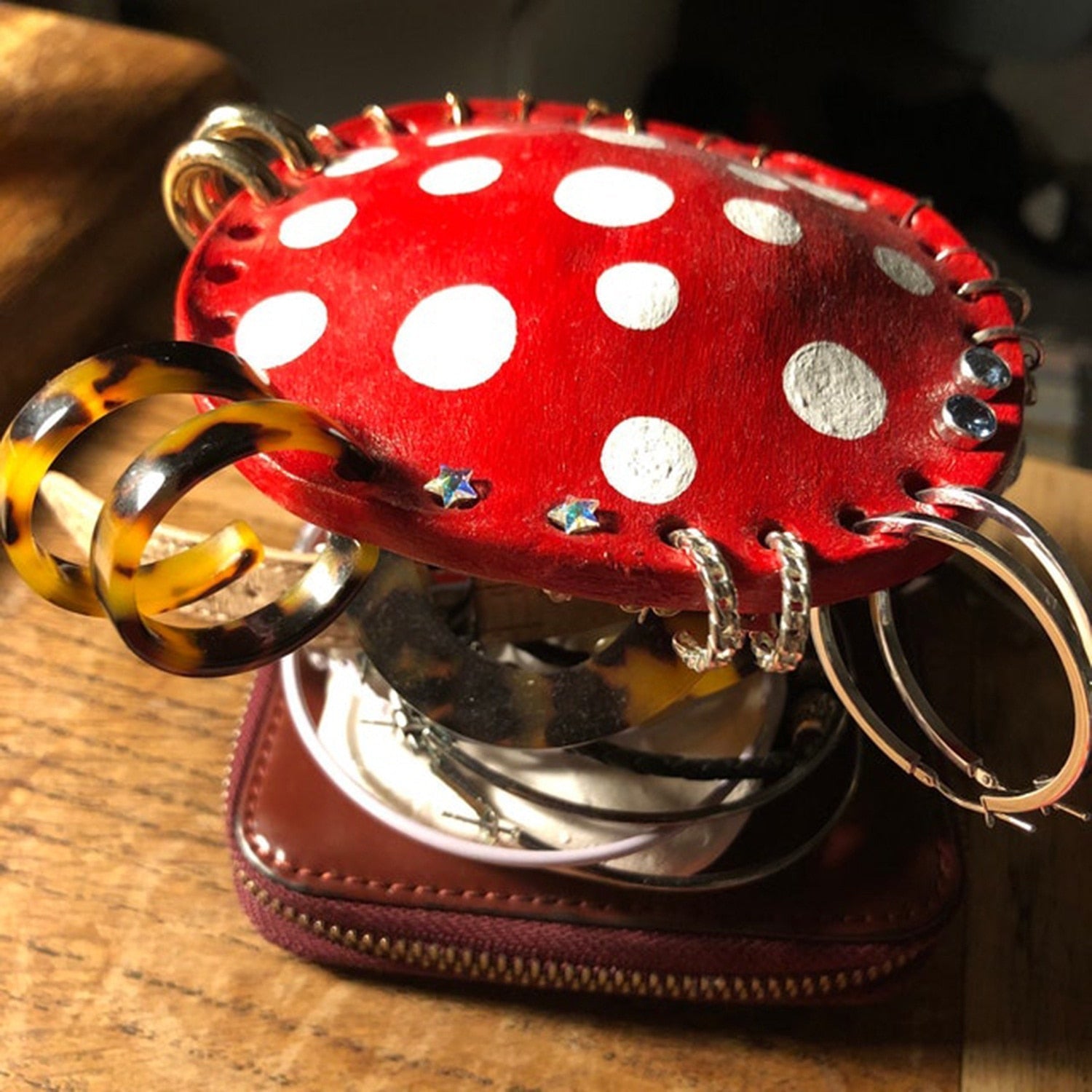 Mushroom jewelry holder